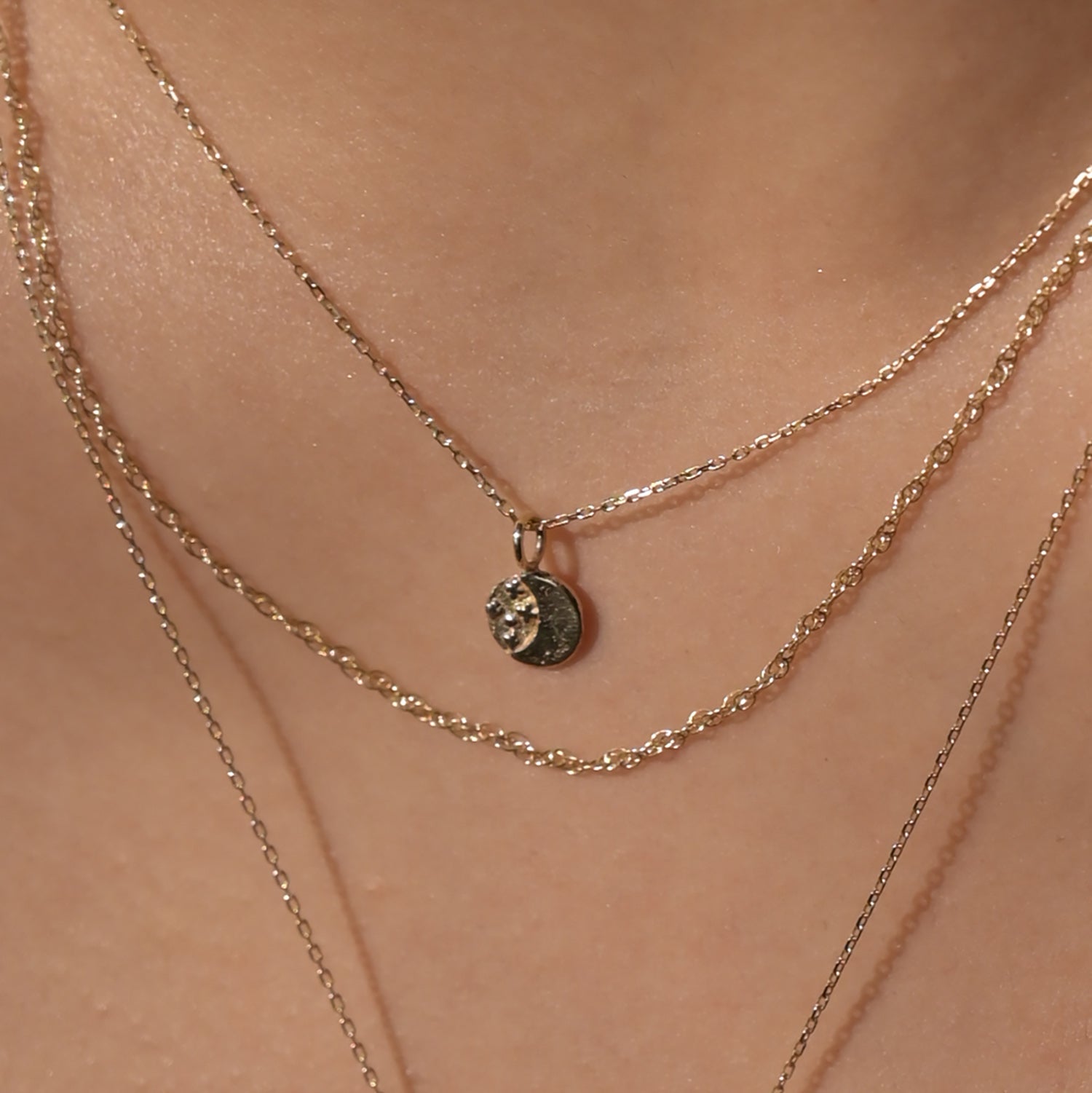9ct-Gold-Mini-Moonlight-Pendant-Necklace-2.jpg