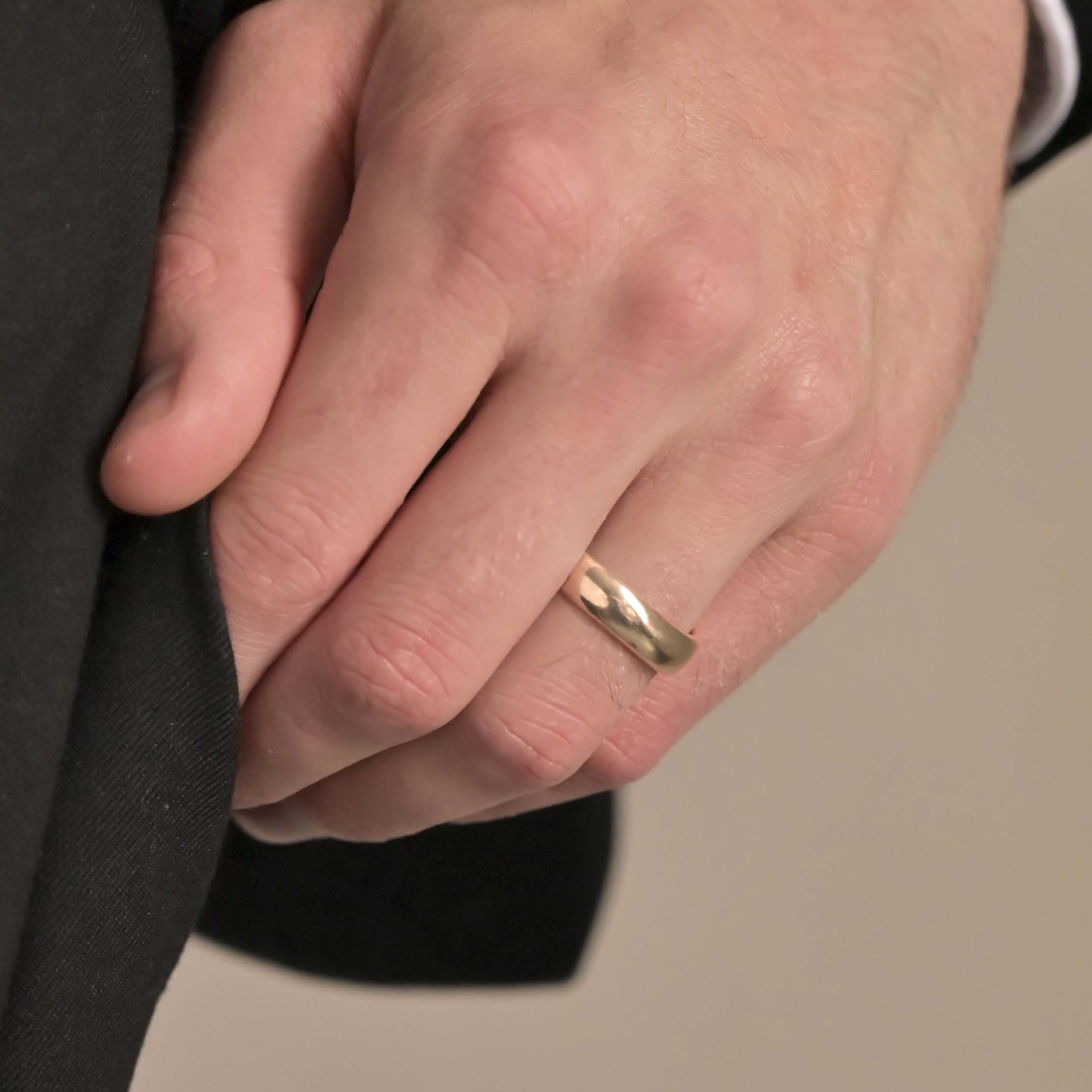 9ct Yellow Gold Chunky Wedding Ring