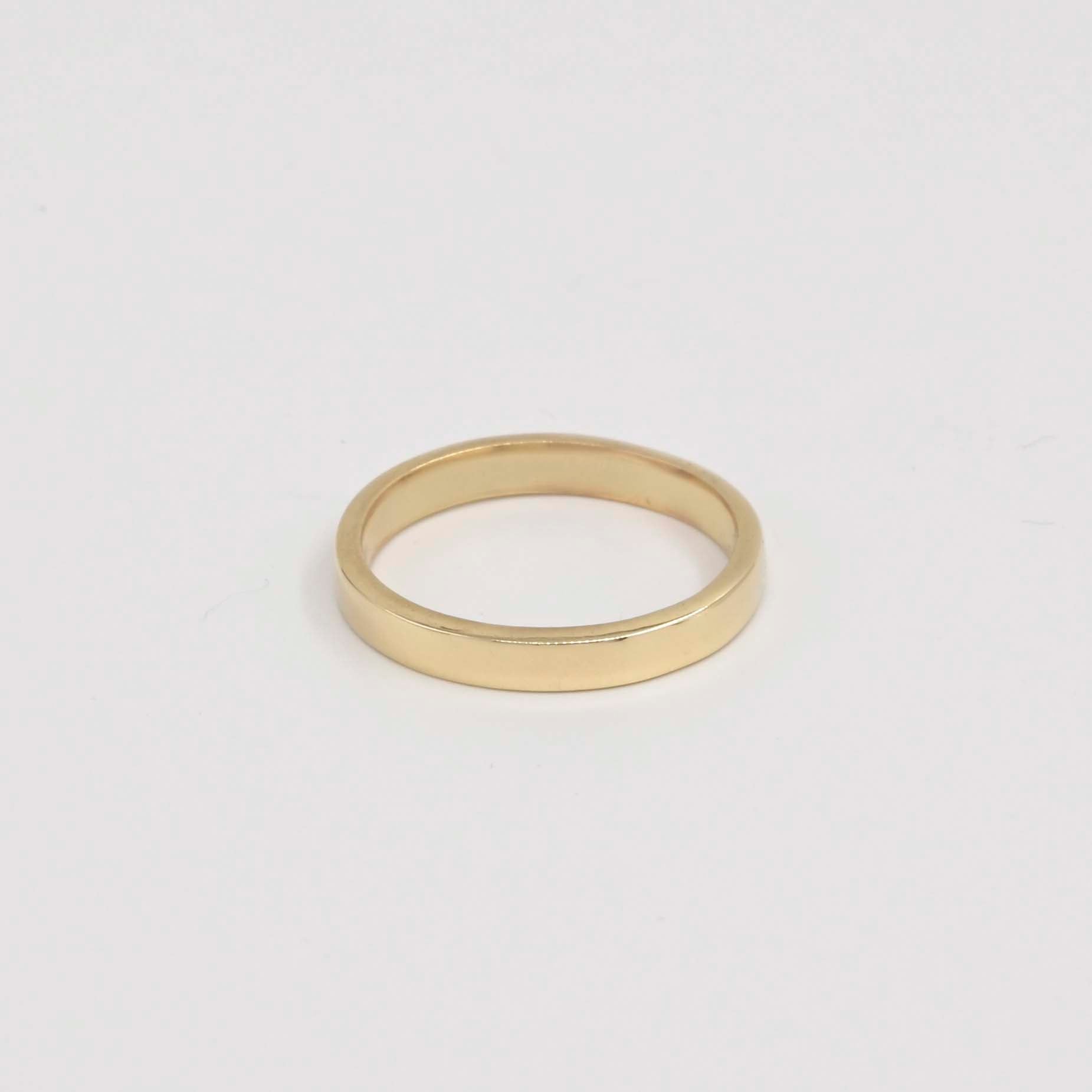 9ct Yellow Gold Light Flat Wedding ring