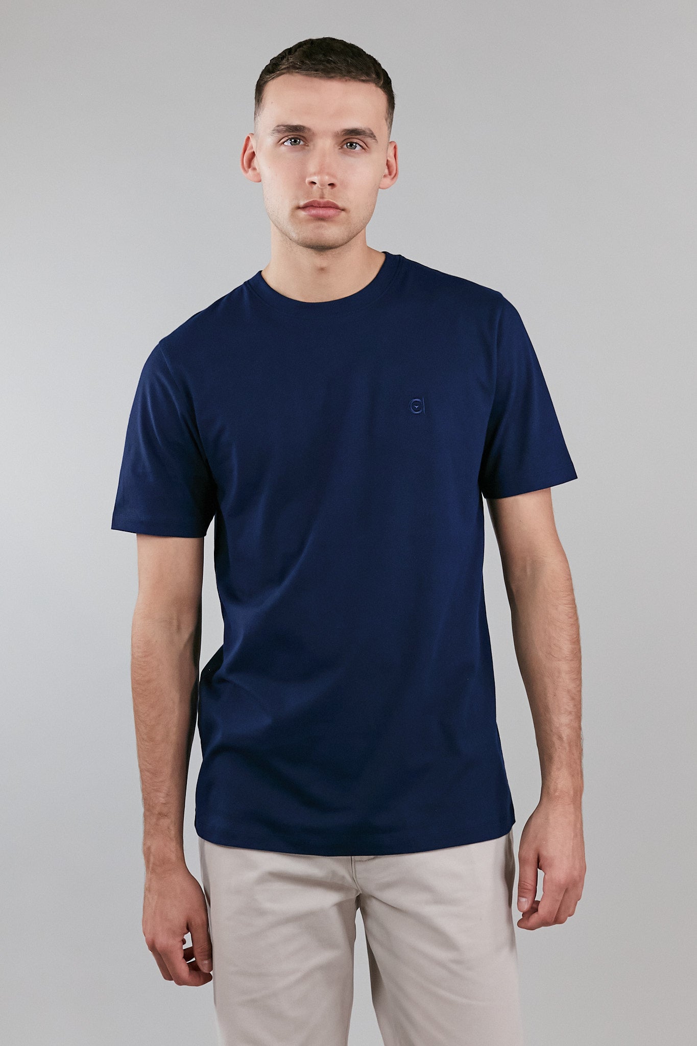 navy low carbon t-shirt