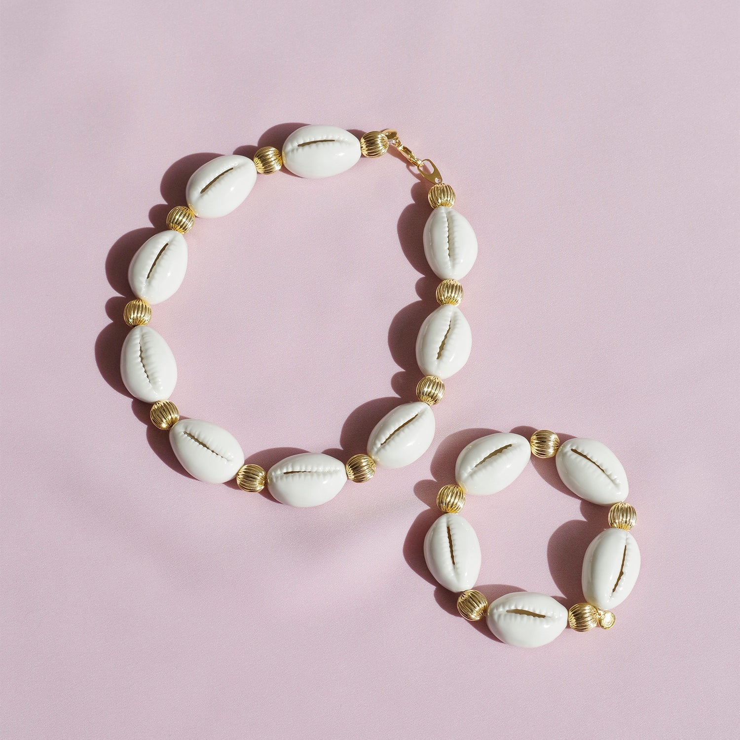 Porcelain Cowrie Shell Stretch Bracelet