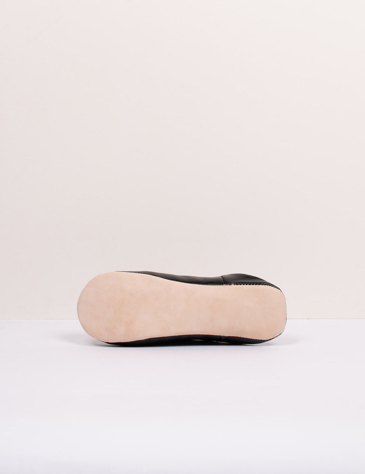 Bohemia-design-moroccan-babouche-slippers-underside-black.jpg