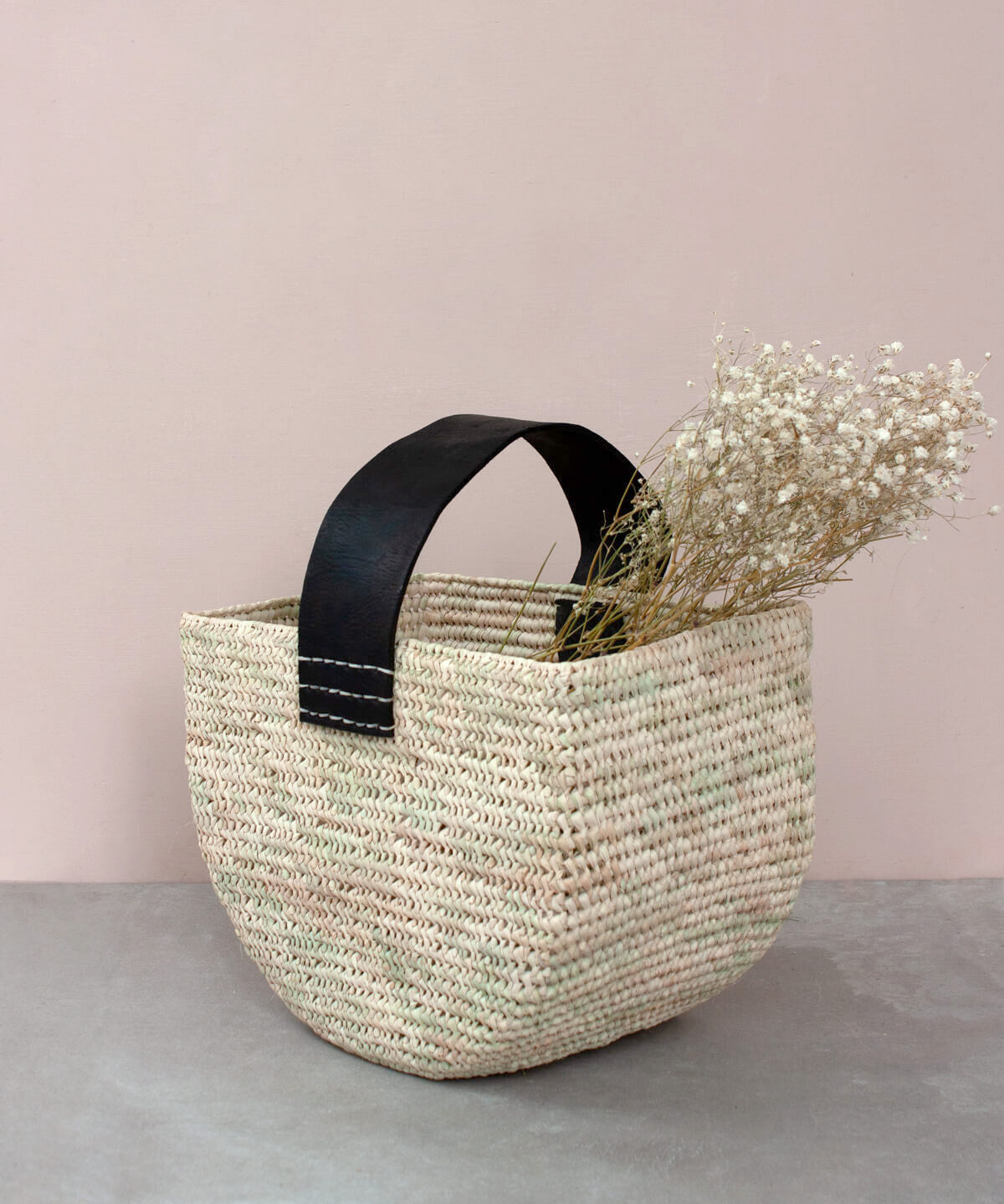 Bohemia_HalfMoon_Basket_Black-lifestyle.jpg