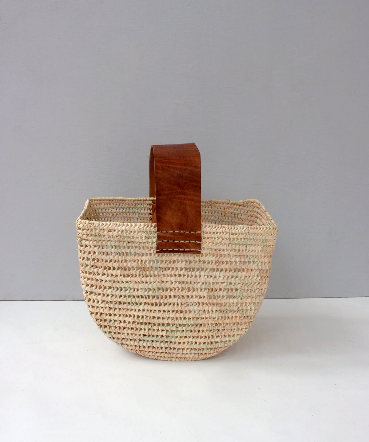 Bohemia_HalfMoon_Basket_Brown.jpg