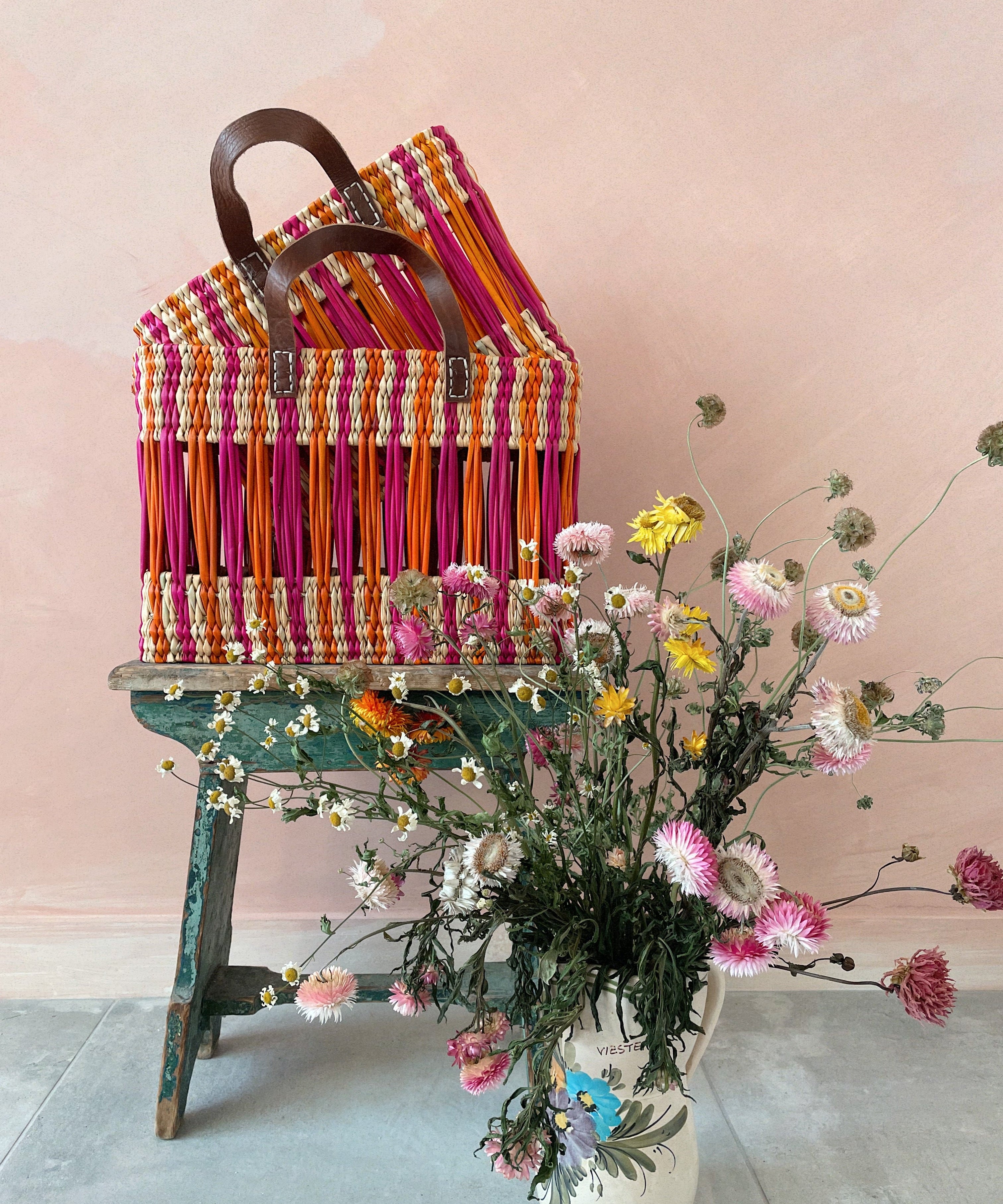 DecorativeReedBasketPinkandOrange_2.jpg