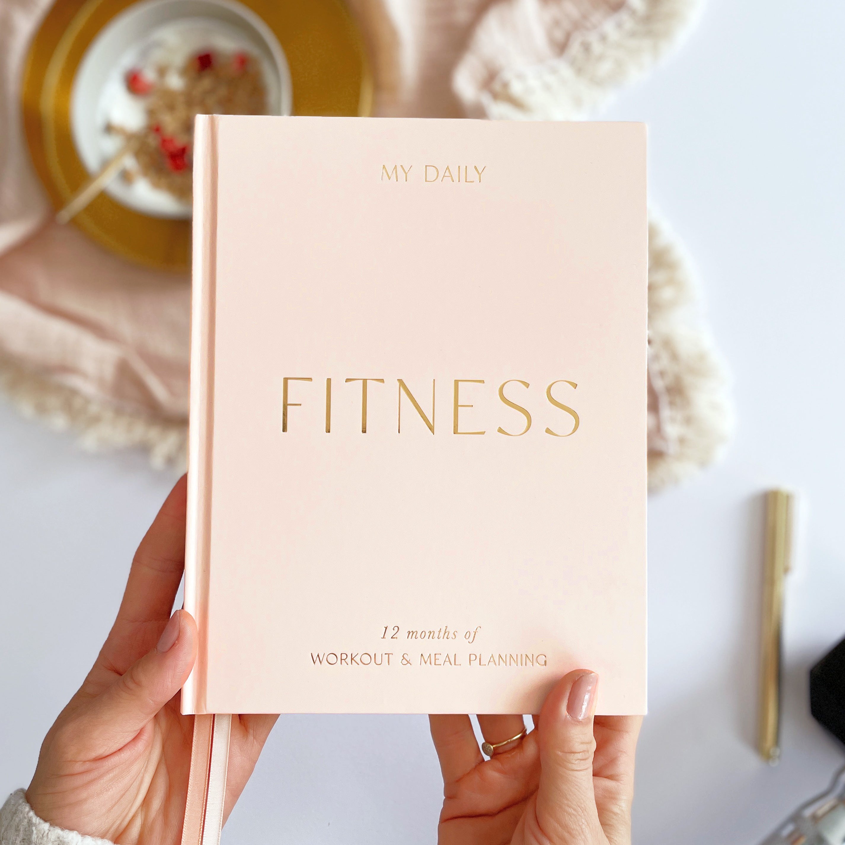 My Daily Fitness Planner - Workout and Meal Planner (Peach Blossom)