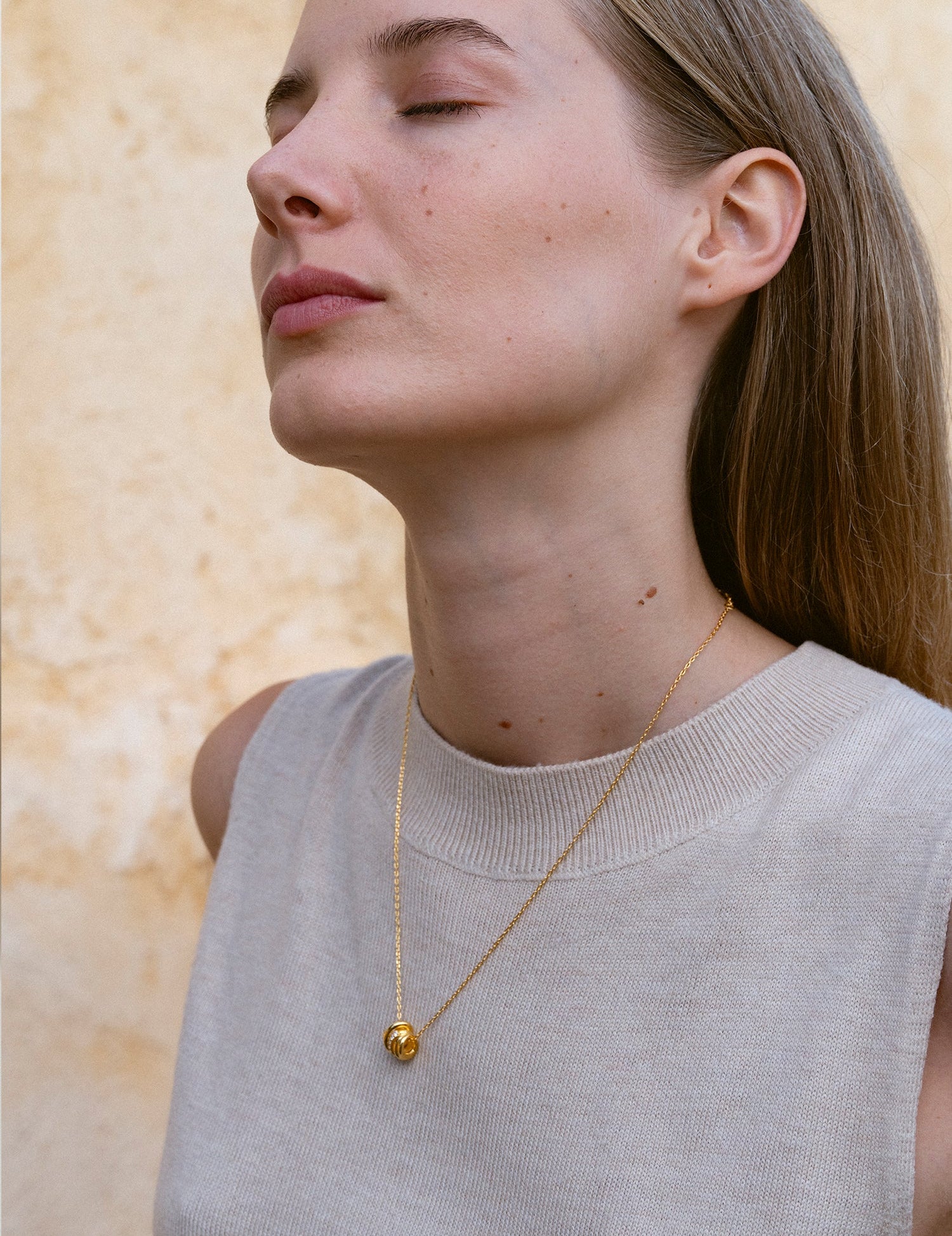 Odyssey-petite-diamond-necklace_1500x1500_5.jpg