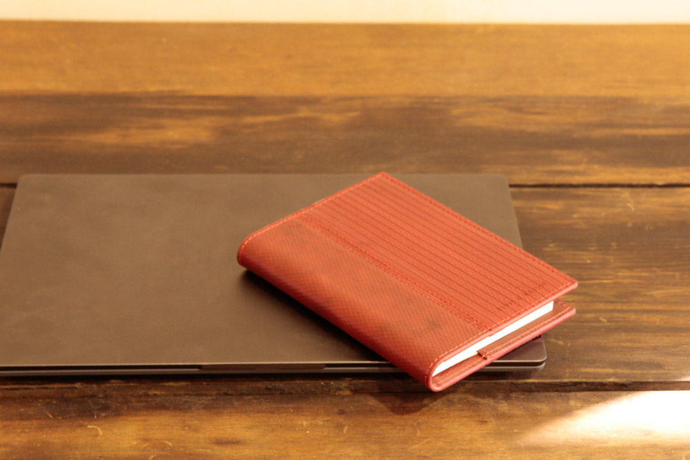 a6-notebook-lifestyle-2.jpg