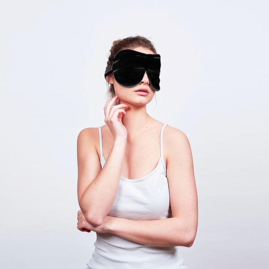 black-eyemask-on-girl-2-2.jpg