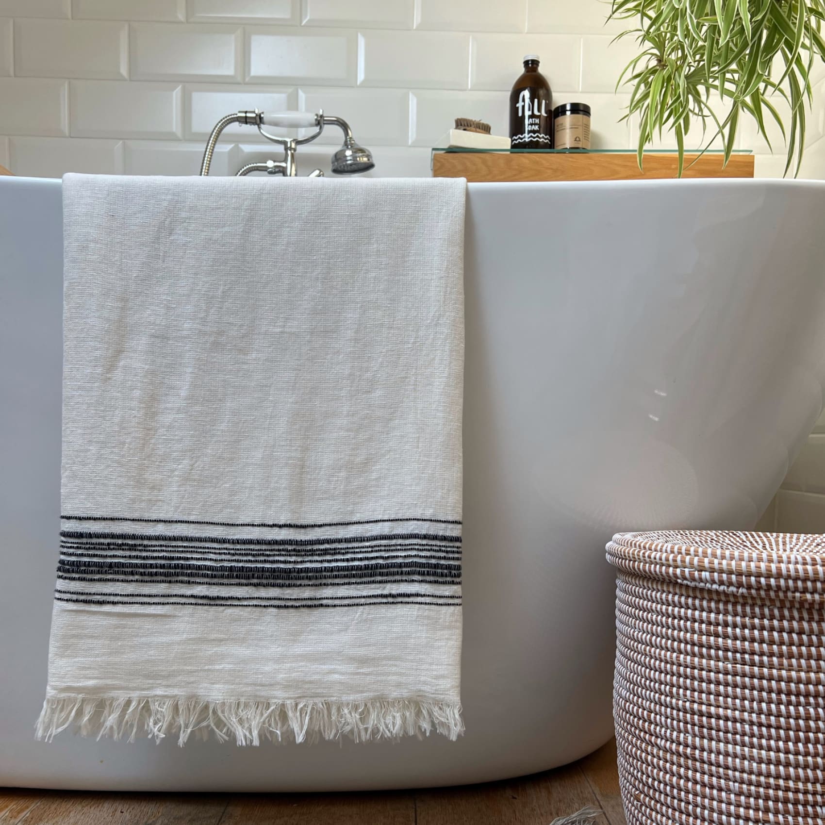ceren-linen-hamam-towel-table-scarf-black-salt-cotton-natural-peshtemal-luks-tap-white-plumbing-942.jpg