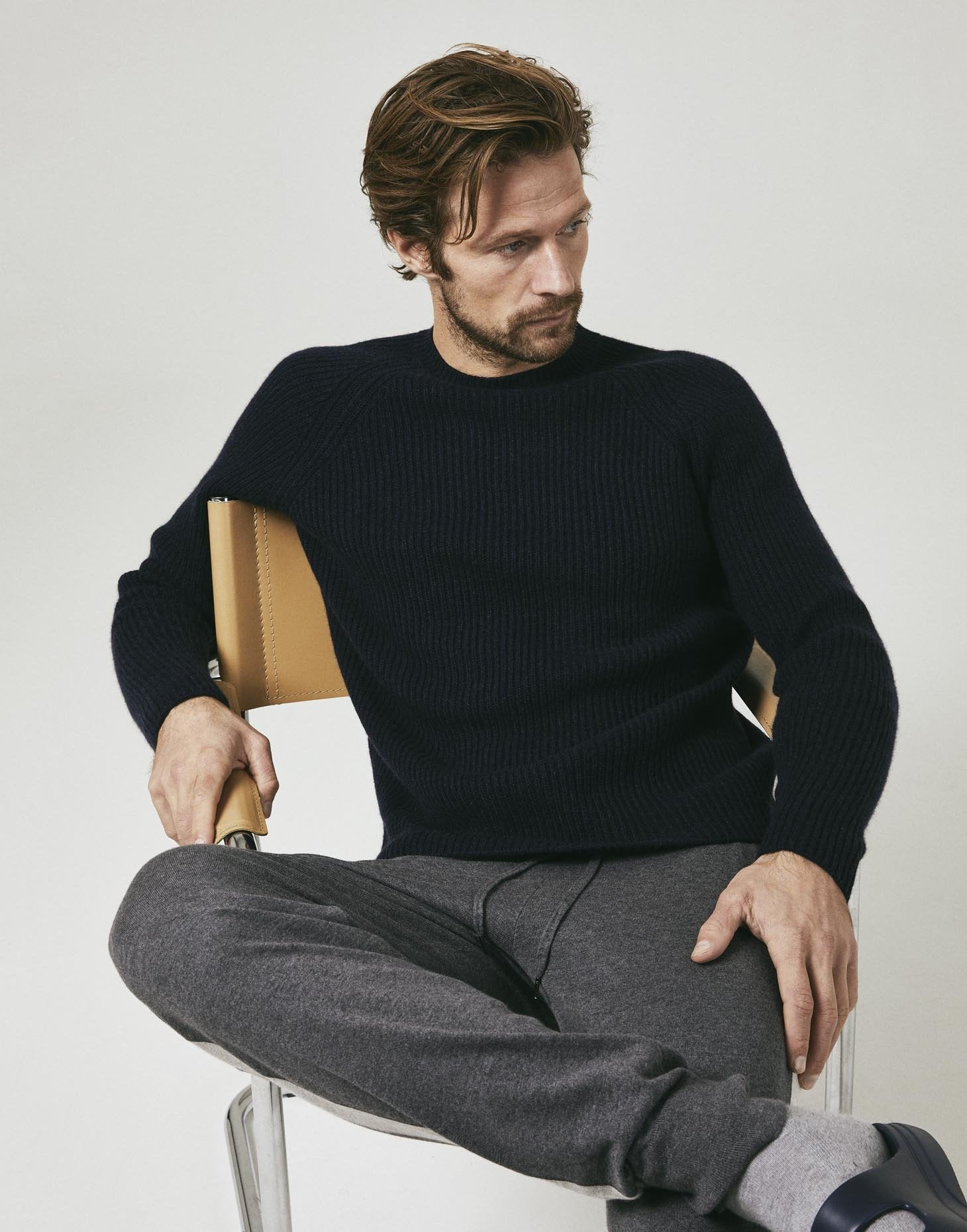 Cut & Pin 100% Cashmere Ribbed Crew Sweater In Navy