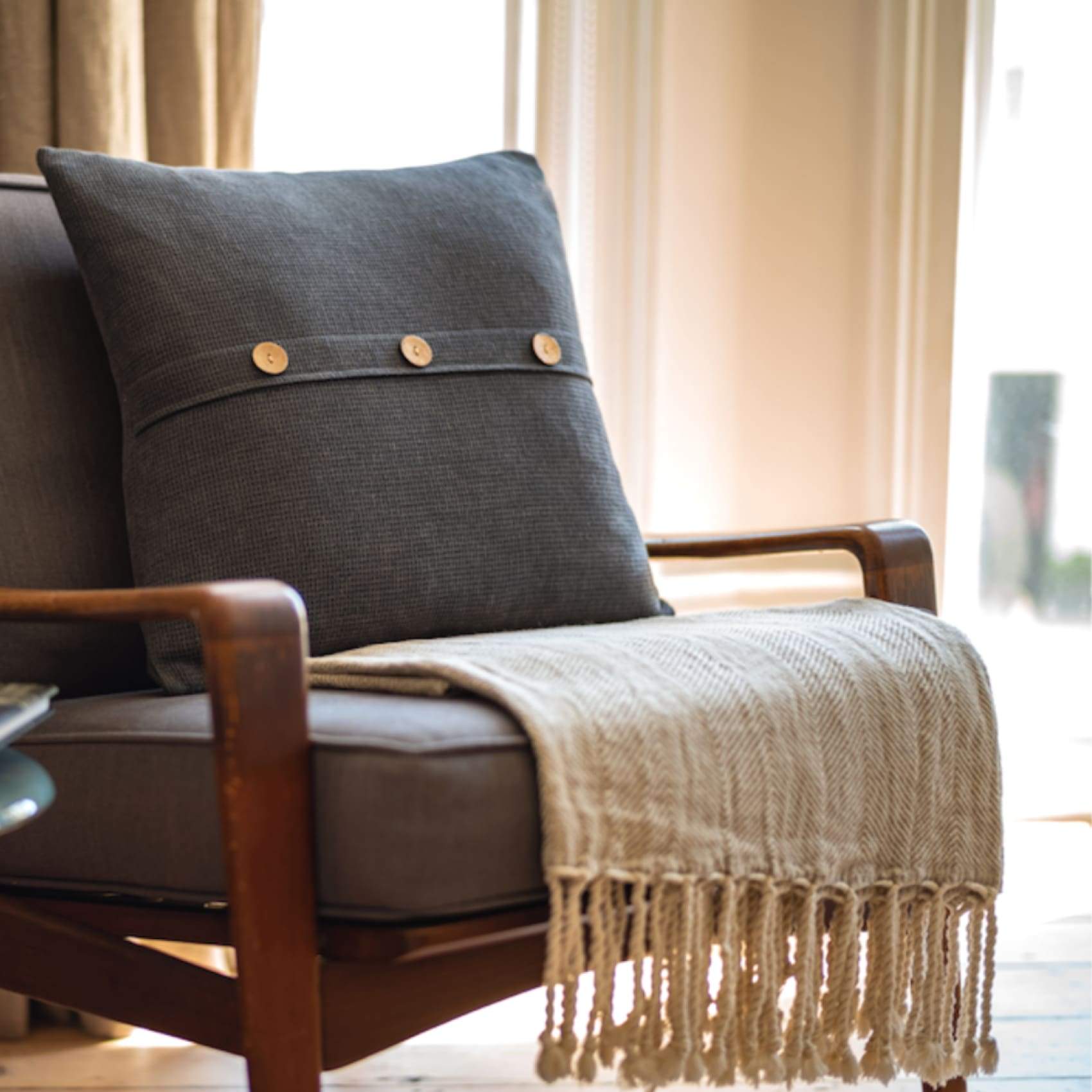 ev-linen-and-cotton-blanket-luks-furniture-chair-room-129.jpg