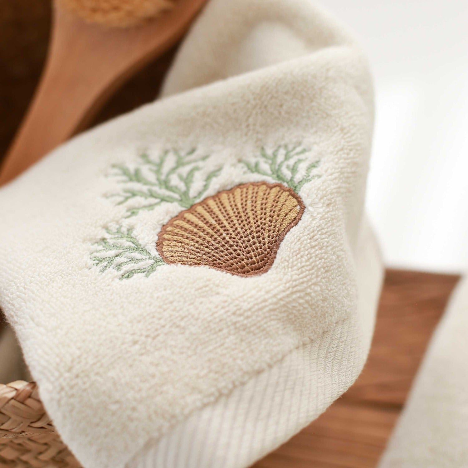 Seashell Embroidery Bath Towel