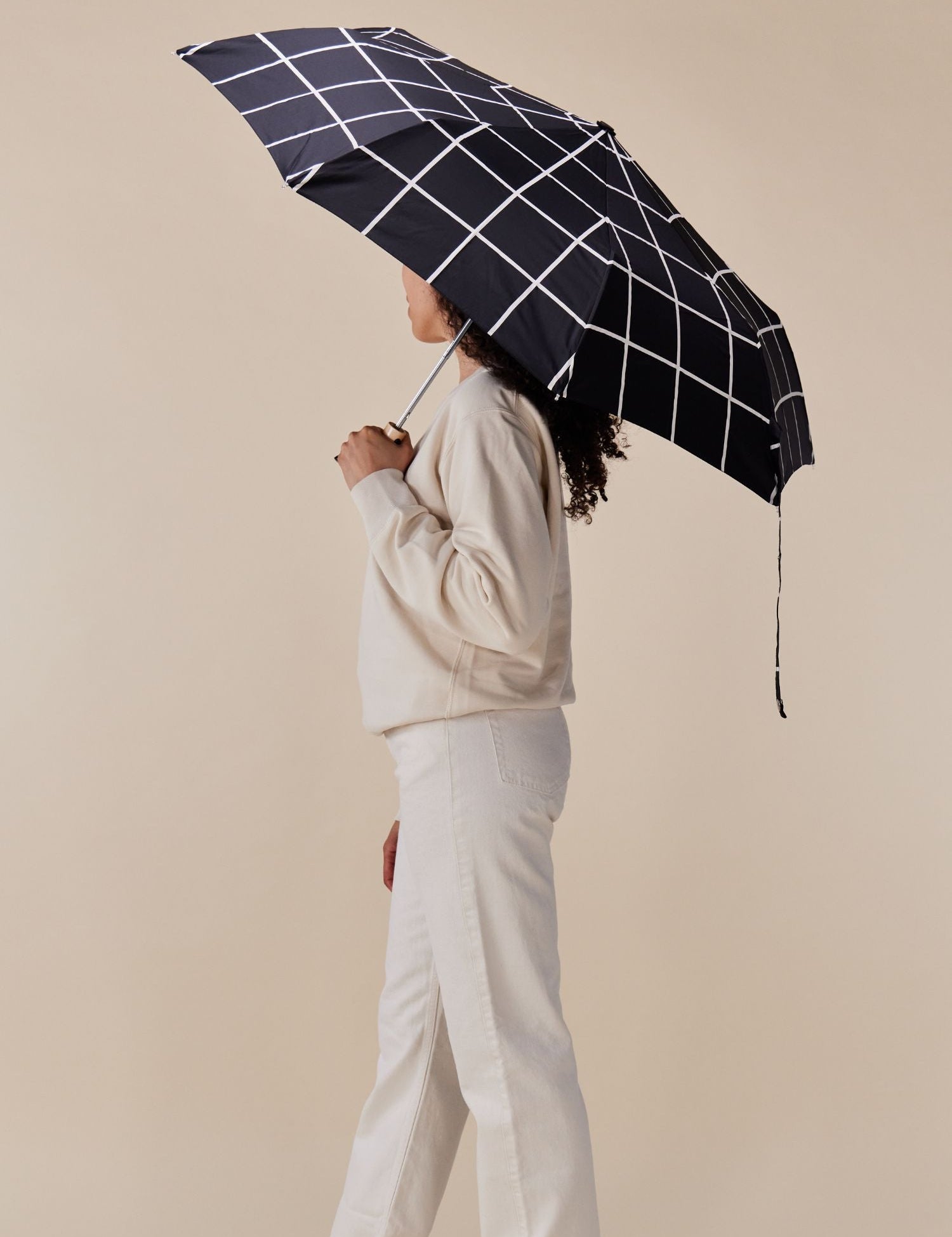 original-duckhead-black-grid-wind-resistant-best-umbrella.jpg