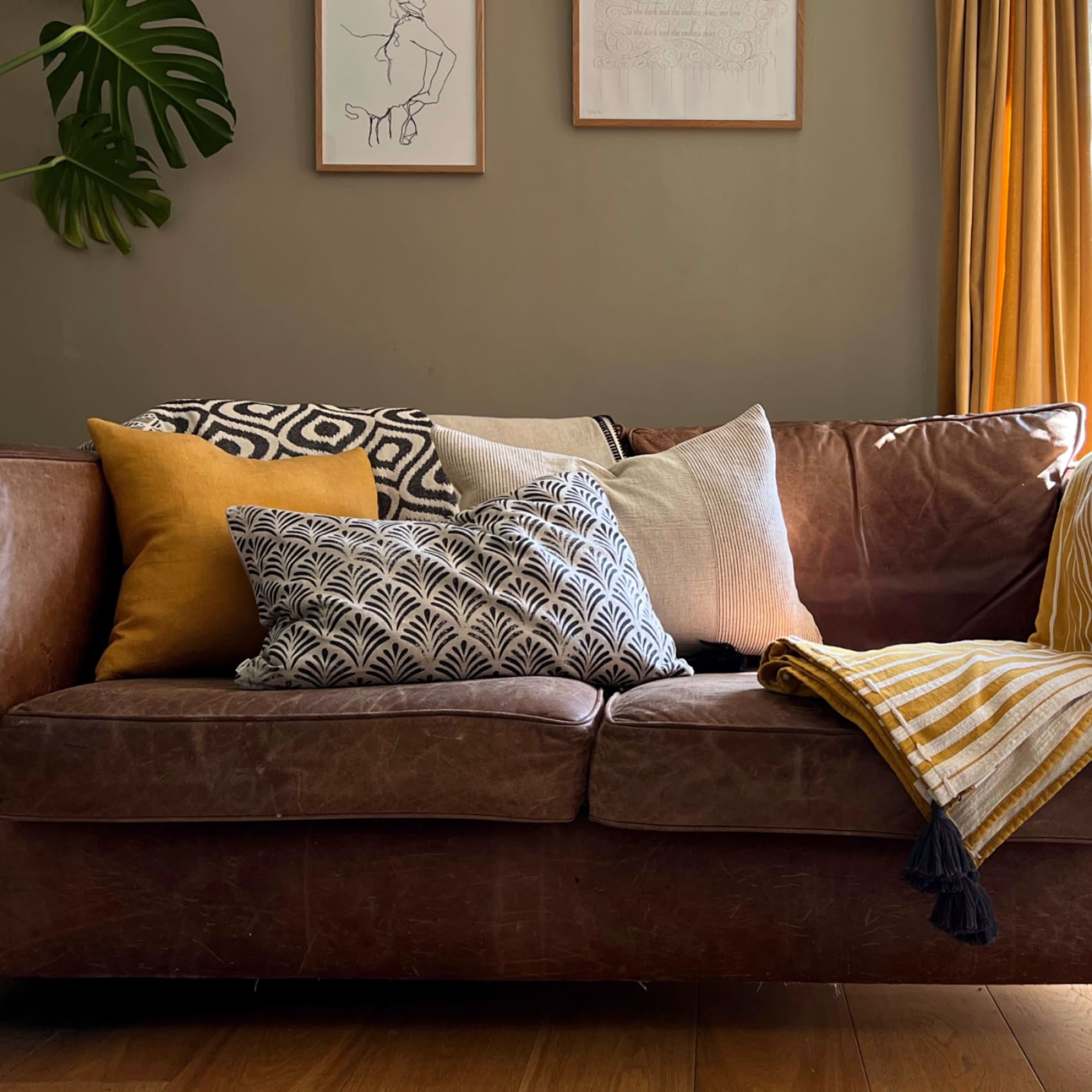 rumer-hand-block-print-linen-cushion-bedroom-black-cream-cushions-living-room-luks-brown-couch-furniture-541.jpg