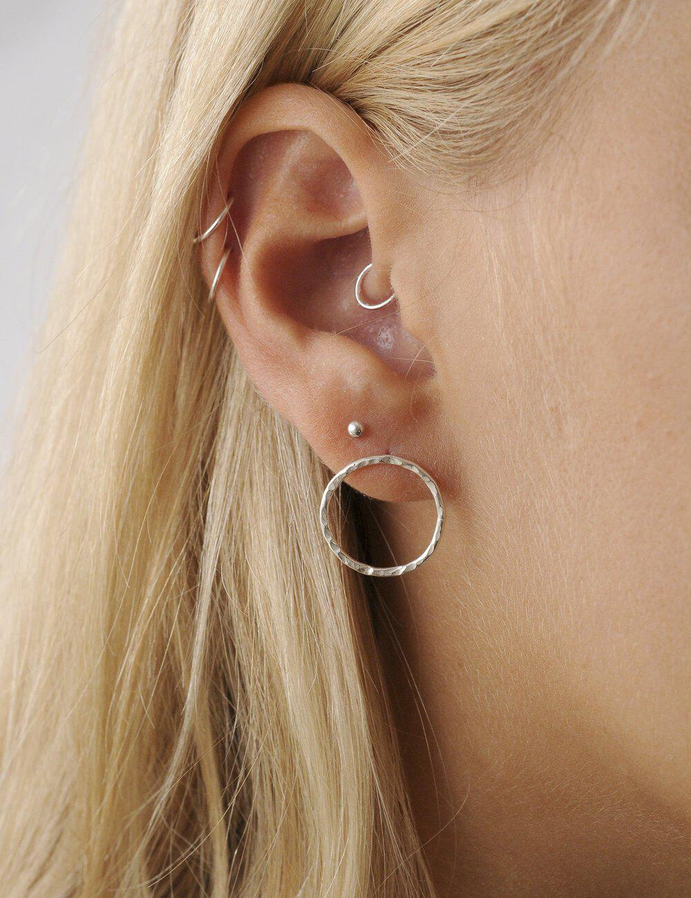 silver-hammered-circle-stud-earrings-wild-fawn-jewellery-noos-e6-s-3.jpg