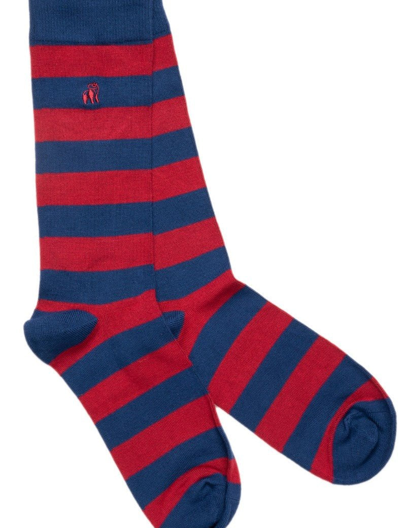 socks-burgundy-striped-bamboo-socks-1_a6a0ce13-a502-4a94-9751-0688fccbe583.jpg